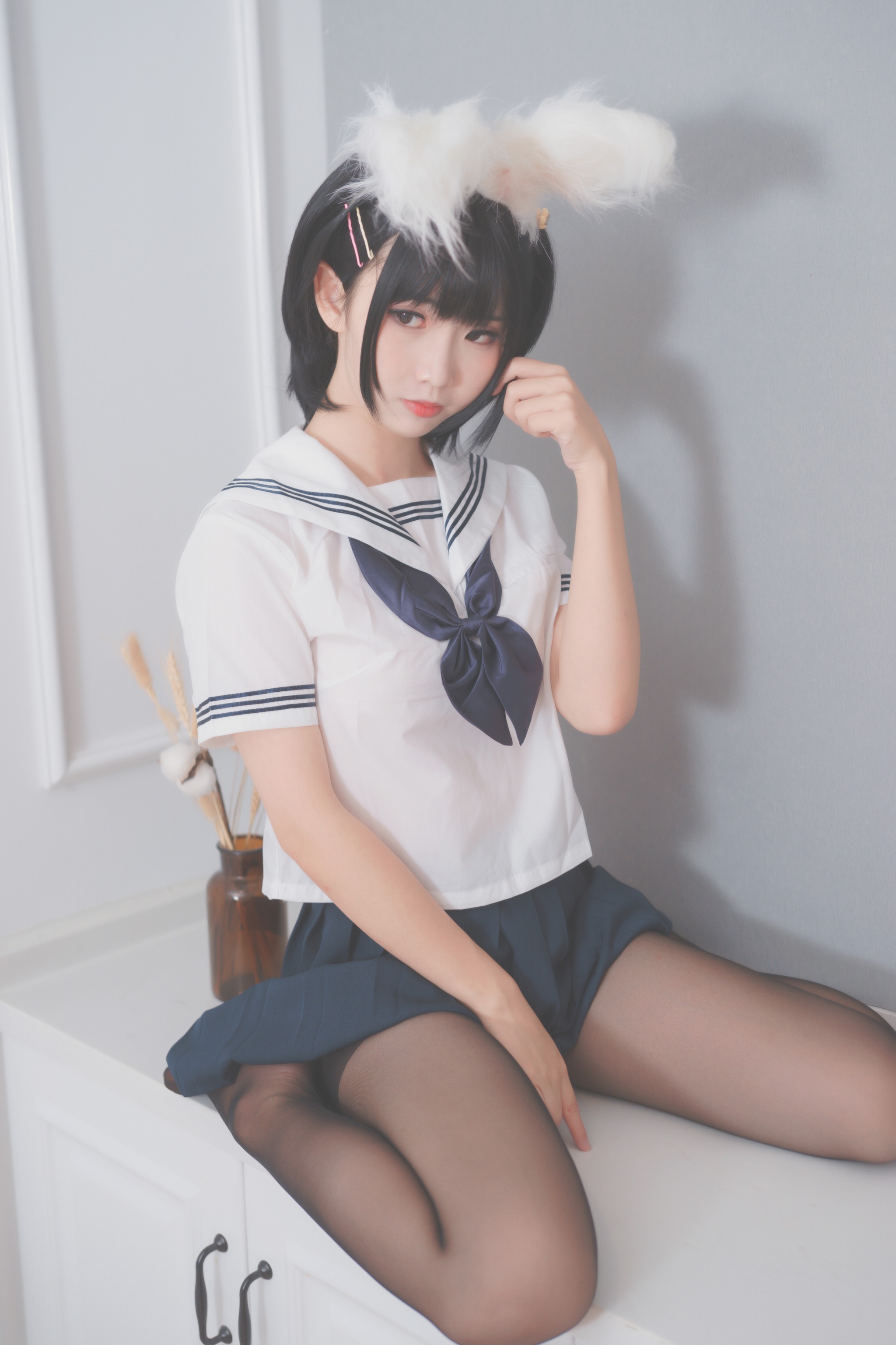 图片[1]-面饼仙儿 – NO.053 Coser面饼仙儿 面饼兔耳jk [17P]-XikXak